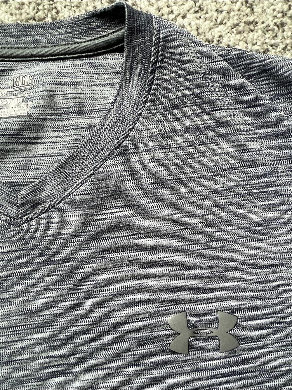 LIKE NEW! UA t shirt